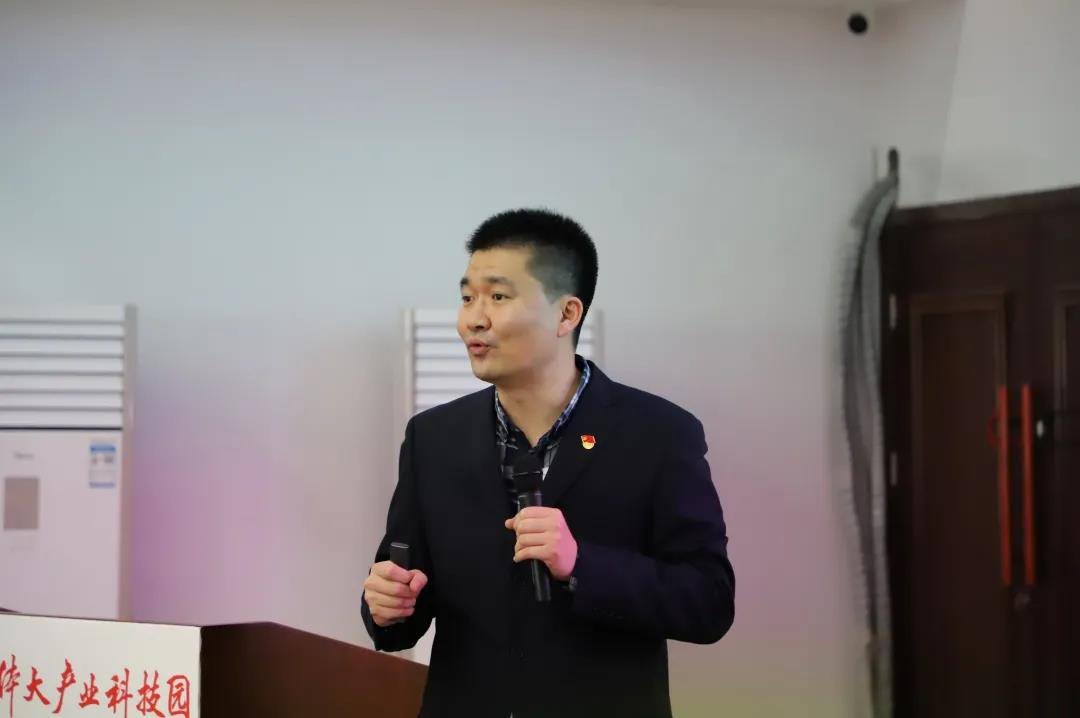 f7b050f8edb34a36b332c322b9f7b5a8.jpg f7b050f8edb34a36b332c322b9f7b5a8.jpg