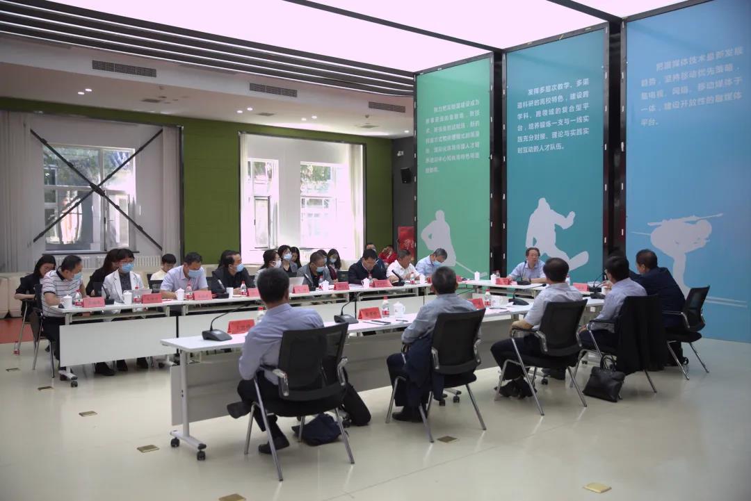 295ef2d599824b638539d33c7549daea.jpg 295ef2d599824b638539d33c7549daea.jpg