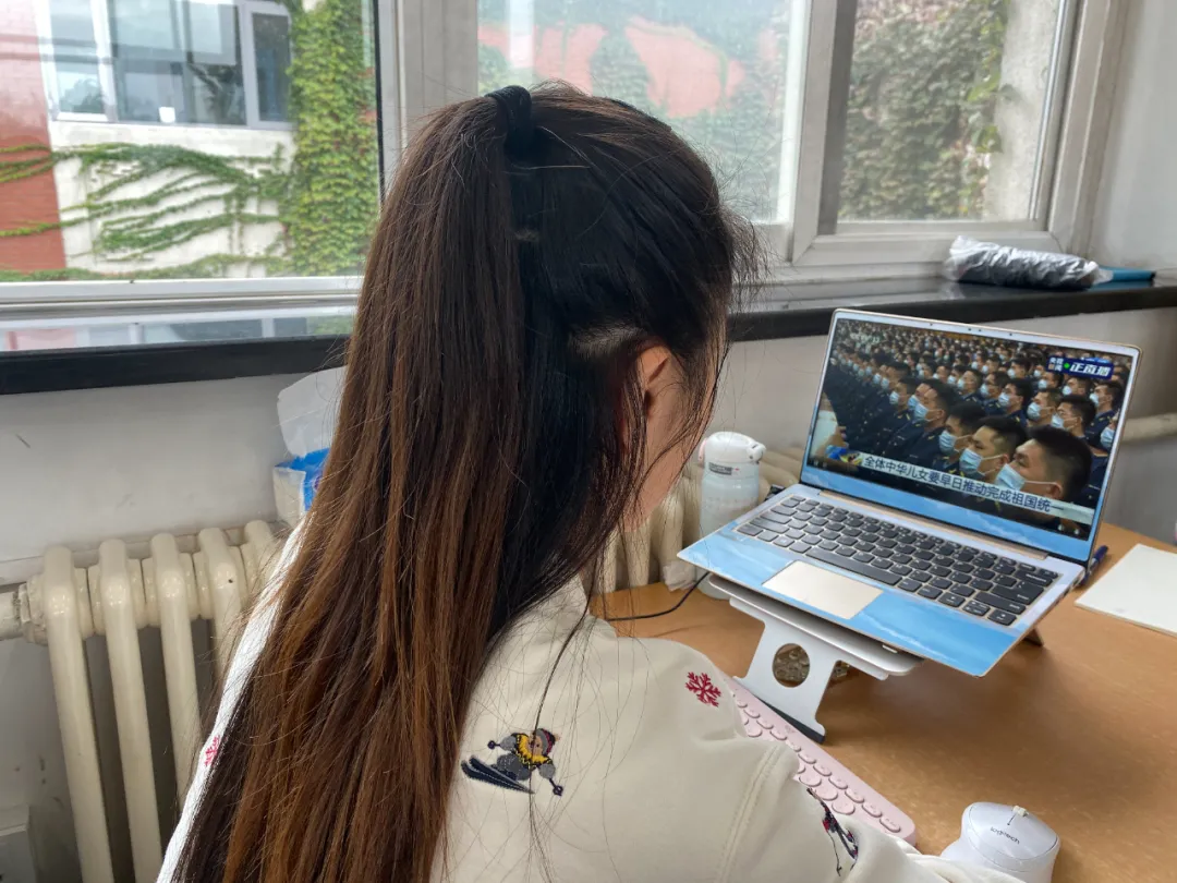 79c325f37c0246cd931020ec9b4e4e24.jpg 79c325f37c0246cd931020ec9b4e4e24.jpg