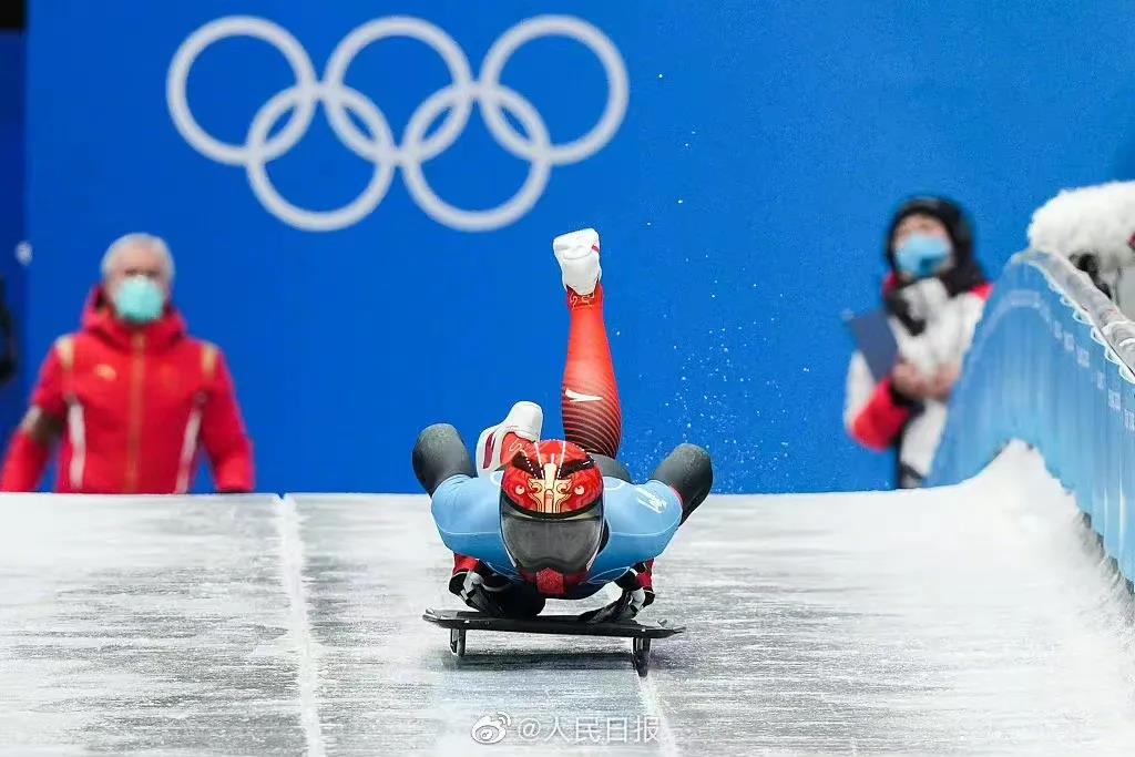 eef28cb85fdf4d9e95550348185a4b0d.jpg eef28cb85fdf4d9e95550348185a4b0d.jpg