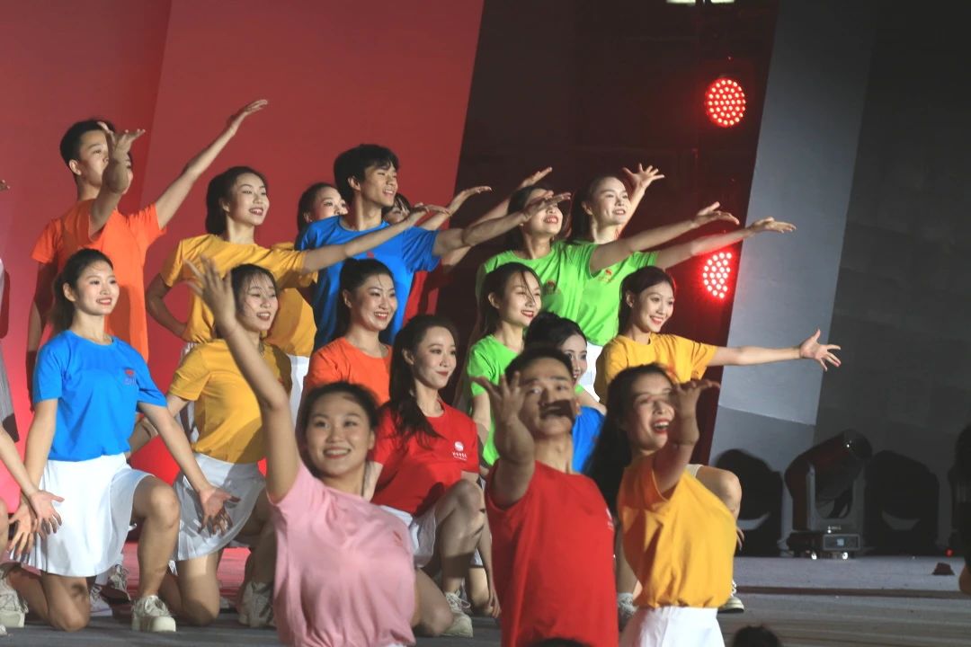 a5b495450ca94b55bd7b0bf28cecc03a.jpg a5b495450ca94b55bd7b0bf28cecc03a.jpg